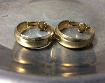 Vintage Hoop Earrings Clip On Hoop Earrings Vintage Hoop Earrings Gold Hoop Earrings Hoops Antique Jewelry Antique Earrings