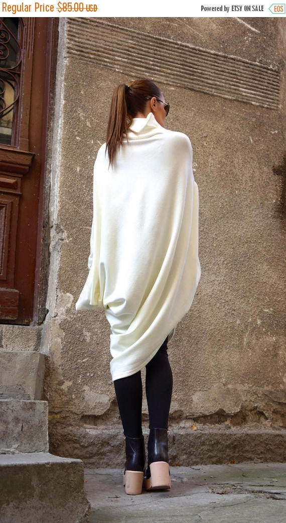 SALE NEW Oversize Knit Cream Loose Casual Top / Asymmetric