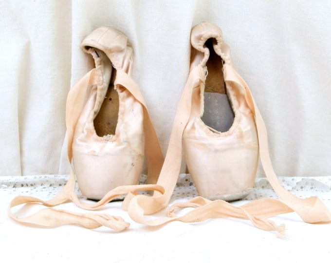 Vintage Pink Satin Girls Pointe Ballet Shoes with Ribbons, Worn Shabby Ballerina Costume Shoe by Bloch Size 4 with Leather Sole