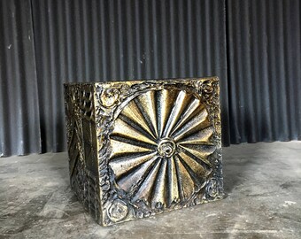 Adrian Pearsall Cube table