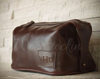 Personalized Groomsmen Gift Mens Toiletry Bag Father Gift for Mens Gift for Him Leather Dopp Kit Bag Groom Gift Groomsman Gift
