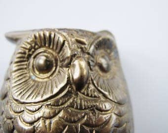 Vintage brass owl ornament figurine. Cute paperweight.