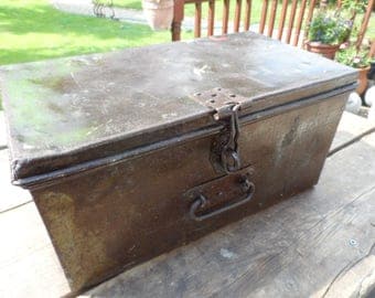 Large Metal Engineers Tool Box Industrial Storage for the Home or Office Cleaned Polished & ready to go Hinged Lid with carry handle
