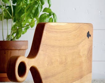 Housewarming Gift - Cadeau Pour Homme - Aperitif Plate - Michael Vermeij - Cherry Wood - Serving Platter - Bois Merisier - Two Tone