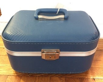 Vintage Blue Train Case / Makeup Case / Carry on / Luggage - Mirror - Great Condition