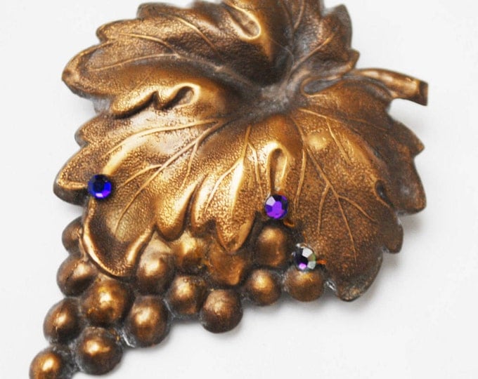 Leaf Berry Brooch - Gold Brass metal -purple rhinestone - grape leaves pin