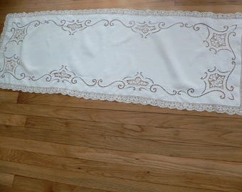 Antique Italian Needle Lace Runner /Point de Venice Lace Runner / Embroidered Filet Lace Runner 52 x 18"