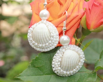 Beach wedding seashell earrings beach jewelry summer wedding summer bride ocean earrings sea earrings hawaiian wedding beach wedding gift