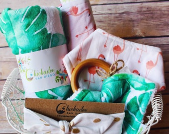 Baby Girl Gift Basket – Flamingo Summer Baby Gift