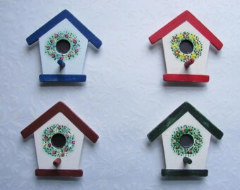 Birdhouse Magnet, Wood Magnet, Tiny Birdhouse, Kitchen Magnet, Refrigerator Magnet, Kitchen Decor, Office Decor, Handmade,Wreath