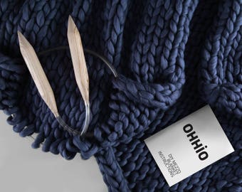 Mezzo Blanket DIY Kit (Large). Medium Stitch Chunky Blanket — 50''x70''