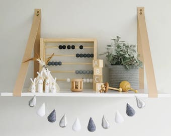 Raindrop Garland / Silver, grey and White