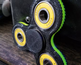 EDC Tri-Spinner Fidget Spinner YELLOW CENTER