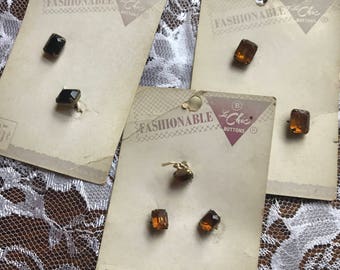 1950s Le Chic "gemstone" buttons on cards