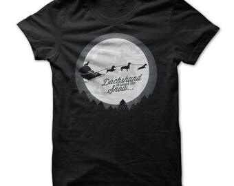 Dachshund T Shirt - Dachshund Through The Snow T-shirt - Funny Dog Tshirt - Doxie Lovers T Shirt - S-5XL - Cotton - Unisex - Black - Gifts