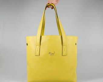 Rectangular-shopper Italian leather with textile lining and side clips