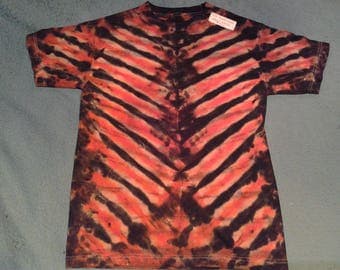 tie dye t shirt adult small"tigertiger"