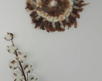 Juju hat plumes et coquillages