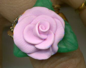-Adjustable ring with flower Pale pink - unique - cabochon 30%