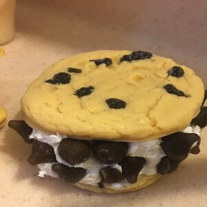 Buyer photo TristansDad27, who reviewed this item with the Etsy app for iPhone.