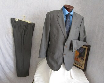 90s 44R Armani Collezioni Men's Suit Gray