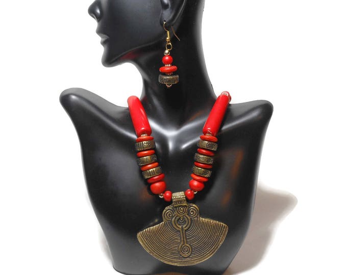 Aztec pendant necklace earrings set, Mayan tribal, red orange wood beads, lucite tube beads, gold tribal pattern pendant, handmade 1960s