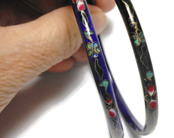 FREE SHIPPING Cloisonne bangle bracelets, set of two, black and blue bangles, floral pattern, silver edging, enamel finish, Chinese export