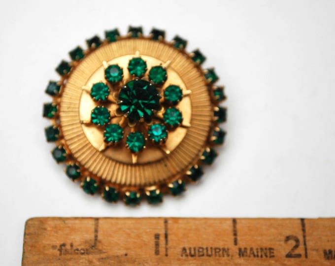 Coro Rhinestone Brooch - Green Glass - Gold round Disk - Atomic - mid Century pin