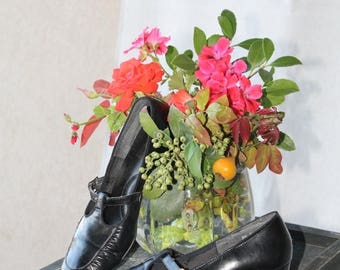 Spectacular Sale 25% off Navy Blue Leather Mary Jane T- Strap Shoes by Auditions 8-8 1/2