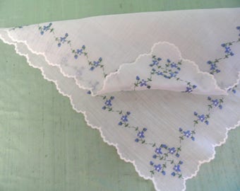 Embroidered blue flower handkerchief / vintage hankie