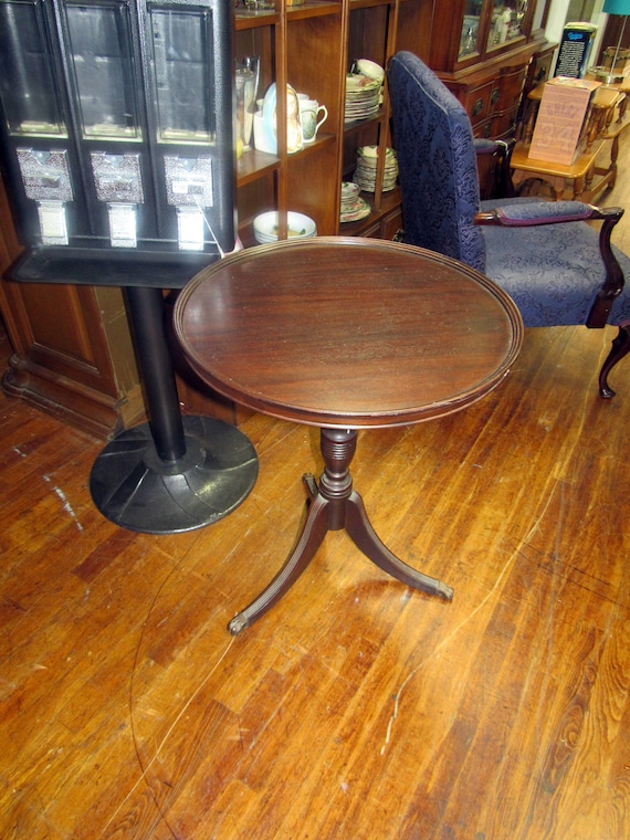 Mahogany lamp table