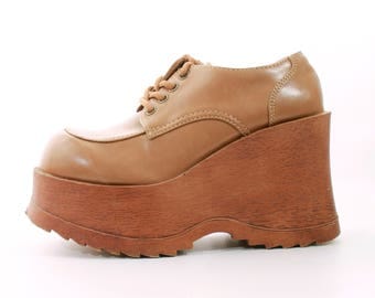 90s Platform Shoes Chunky Platform Shoes Platform Oxfords Vintage Shoes Tan Vegan Leather Shoes Women's Size US 7 / UK 5 / EUR 37 / 38