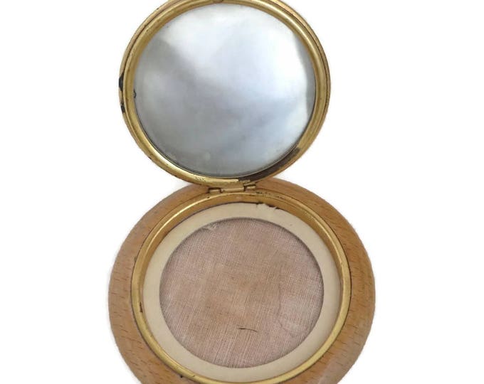 Vintage Compact - Old Faithful Yellowstone Park Round Wood Compact, Collectors Powder Compact