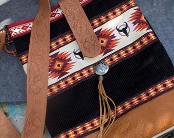 Western Indian bag - embossed leather " Oki "