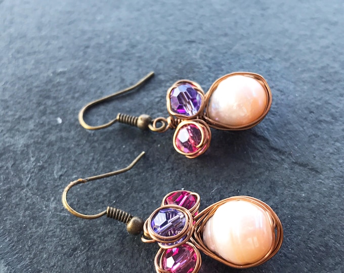 Pink freshwater pearl brass earrings, Light pink pearl dangle, Natural Light Pink Freshwater Pearl Earrings