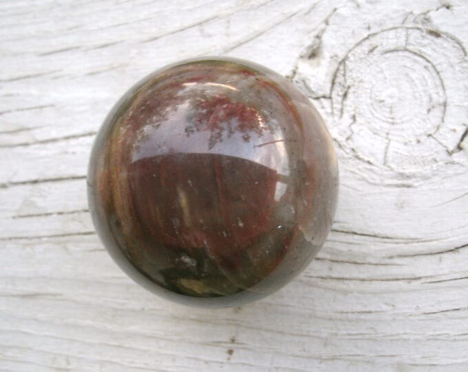 Petrified Wood Polished Sphere, Natural, agatized wood, petrified wood, 52mm. 2 onches, 175g, 6.2 oz, clear Quartz veins, gift, display