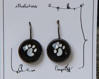 Hand painted * original illustration hand painted earrings * stocking legs *.