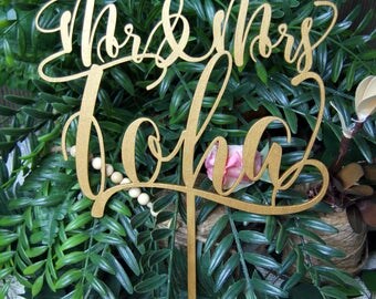 Personalized MR&MRS Wedding Cake Topper, Wedding Cake Decor, Anniversary - Bridal Shower - Wedding Gift, Valentine Day Cake Topper