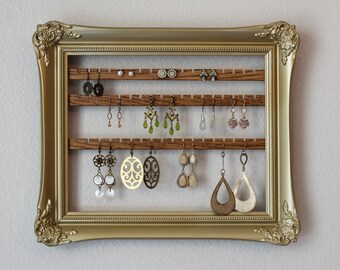 Hanging earring organizer