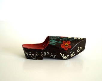 Dutch Wooden Shoe. Small wooden bowl. Wood Display. Handmade decor. Rustic home decor. Gift idea. Souvenir of Holland. Miniature Wooden clog