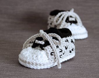 Crochet PATTERN baby sneakers with cheetah print