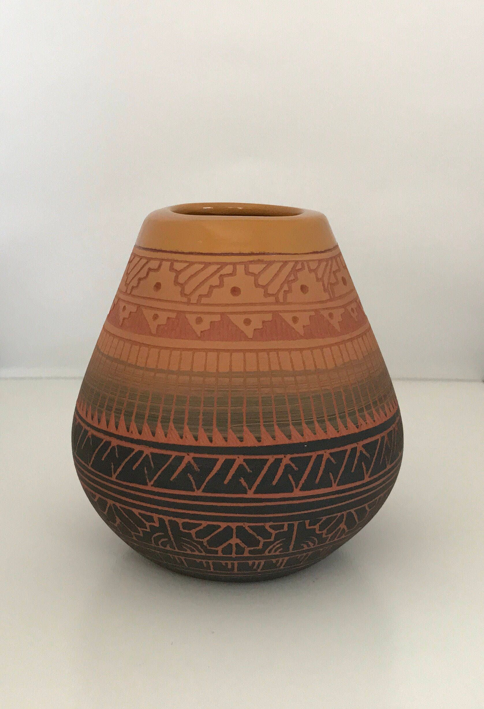 Navajo Native American Hand Etched & Painted Pottery Jar Vase, Signed