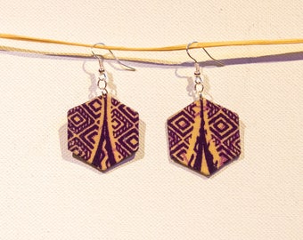 Beige and purple hexagons earrings