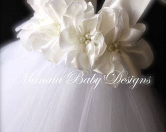 Flower Girl Dress / White Flower Girl Dress / White Baptism Dress / White Christening Dress / White Tutu Dress