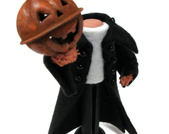 Headless Horseman Ornament, Clothespin - Halloween, Sleepy Hollow, Halloween Decor, Peg Doll