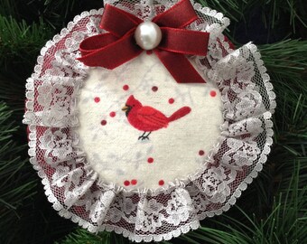 Cardinal Christmas Ornaments / Xmas Cardinal Fabric Ornaments / Set of 2 / Vintage Cardinal Christmas Ornaments / Handmade and Design Felt