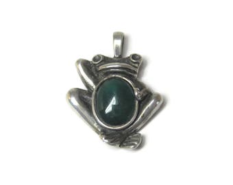 Vintage Sterling Green Onyx Frog Pendant