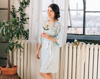 Sage Green Floral Bridesmaid Robe - Bridal Robe - Floral Print - Bridesmaid Gift - Getting Ready Robe