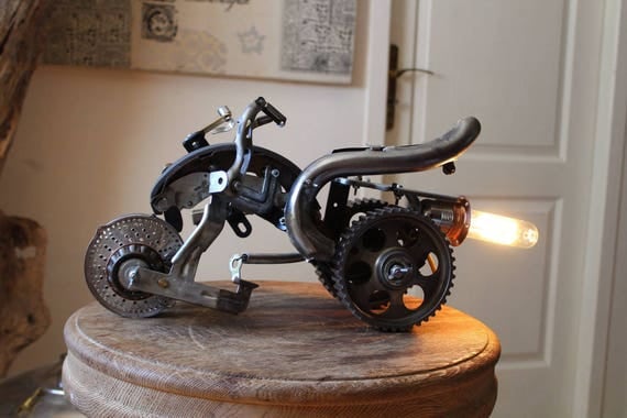 Lamp "Seam bike" By Recyclhome. by Recyclhome steampunk buy now online