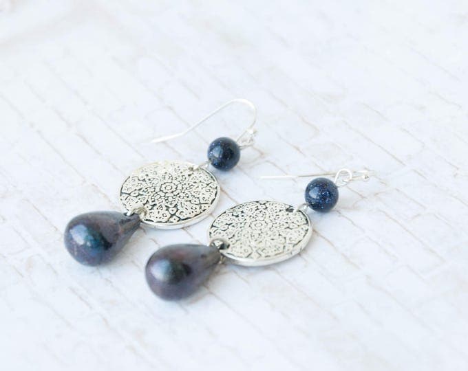 Blue goldstone earrings, Dark purple earrings, Iridescent earrings, Color changing earrings, Schillernde Ohrringe
